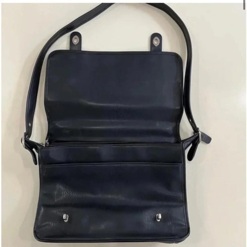 Vintage 1990s Coach Black Full Grain Genuine Leather Essex Messenger Laptop Bag